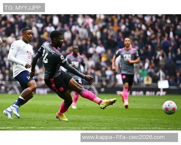 莱斯特城足球队的辉煌历程与未来展望：从黑马到英超传奇的蜕变之路